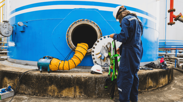 industrial tank cleaning